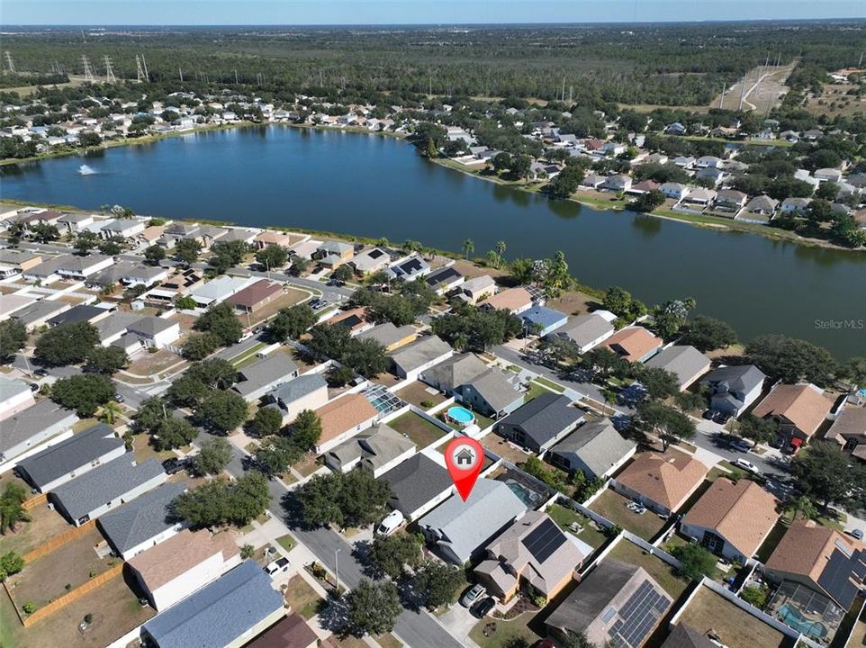 En Venta: $389,000 (4 camas, 3 baños, 1808 Pies cuadrados)