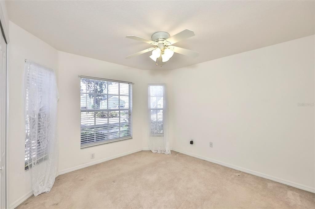 En Venta: $389,000 (4 camas, 3 baños, 1808 Pies cuadrados)