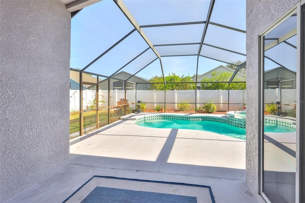 En Venta: $389,000 (4 camas, 3 baños, 1808 Pies cuadrados)