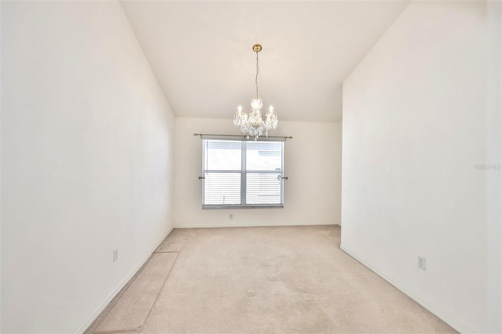 En Venta: $389,000 (4 camas, 3 baños, 1808 Pies cuadrados)