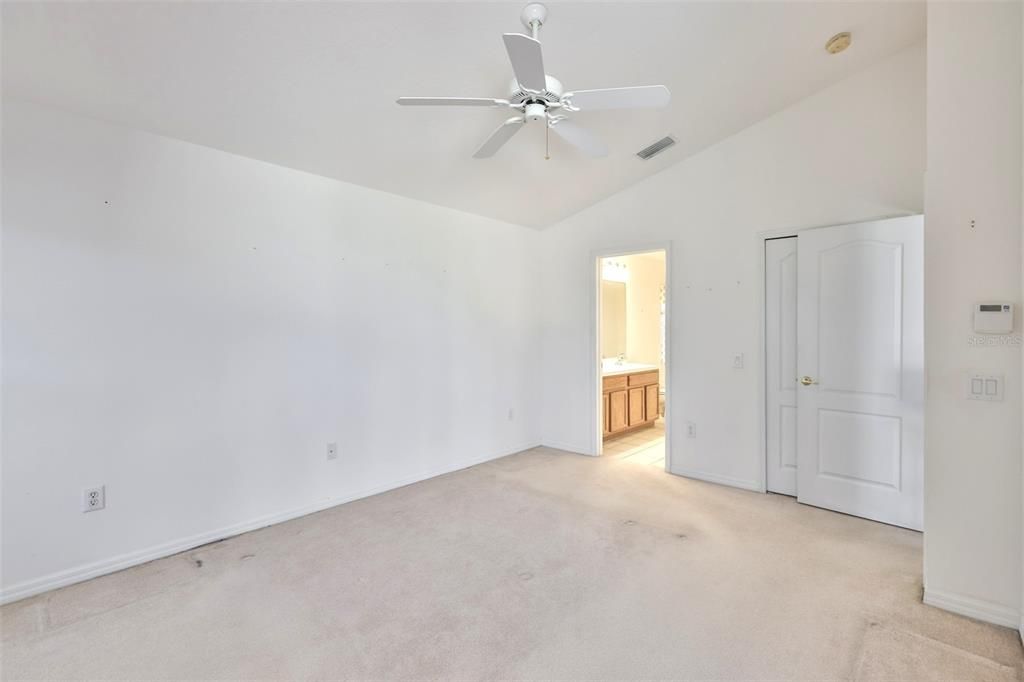 En Venta: $389,000 (4 camas, 3 baños, 1808 Pies cuadrados)