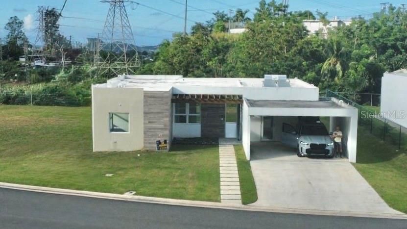 En Venta: $690,000 (3 camas, 2 baños, 1494 Pies cuadrados)