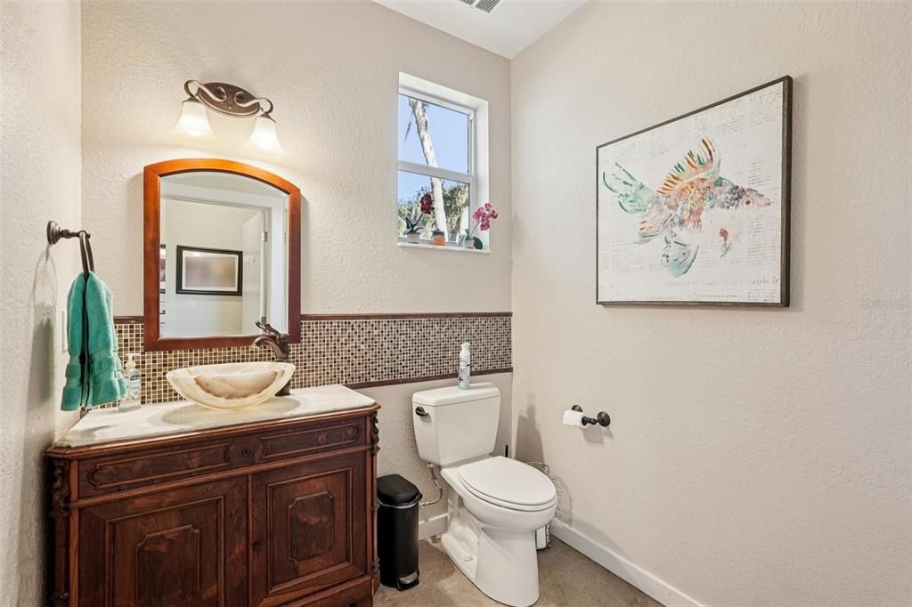 For Sale: $1,300,000 (4 beds, 2 baths, 2809 Square Feet)