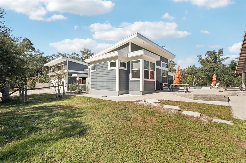 For Sale: $1,300,000 (4 beds, 2 baths, 2809 Square Feet)