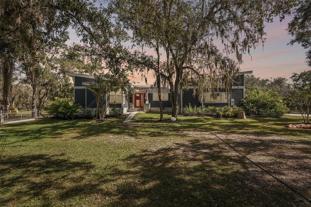 For Sale: $1,300,000 (4 beds, 2 baths, 2809 Square Feet)