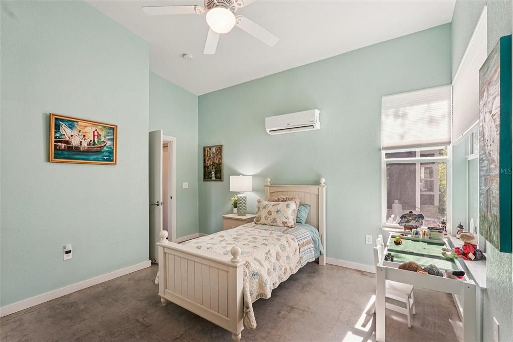 For Sale: $1,300,000 (4 beds, 2 baths, 2809 Square Feet)