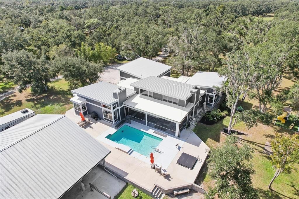 For Sale: $1,300,000 (4 beds, 2 baths, 2809 Square Feet)