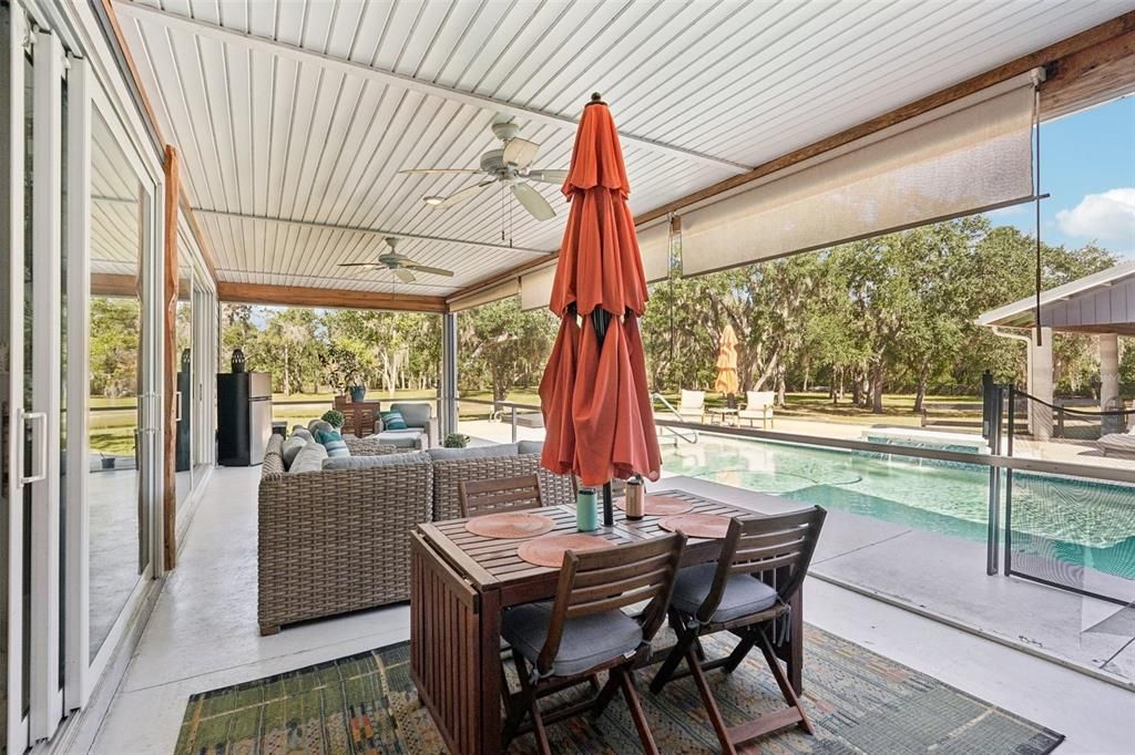 For Sale: $1,300,000 (4 beds, 2 baths, 2809 Square Feet)