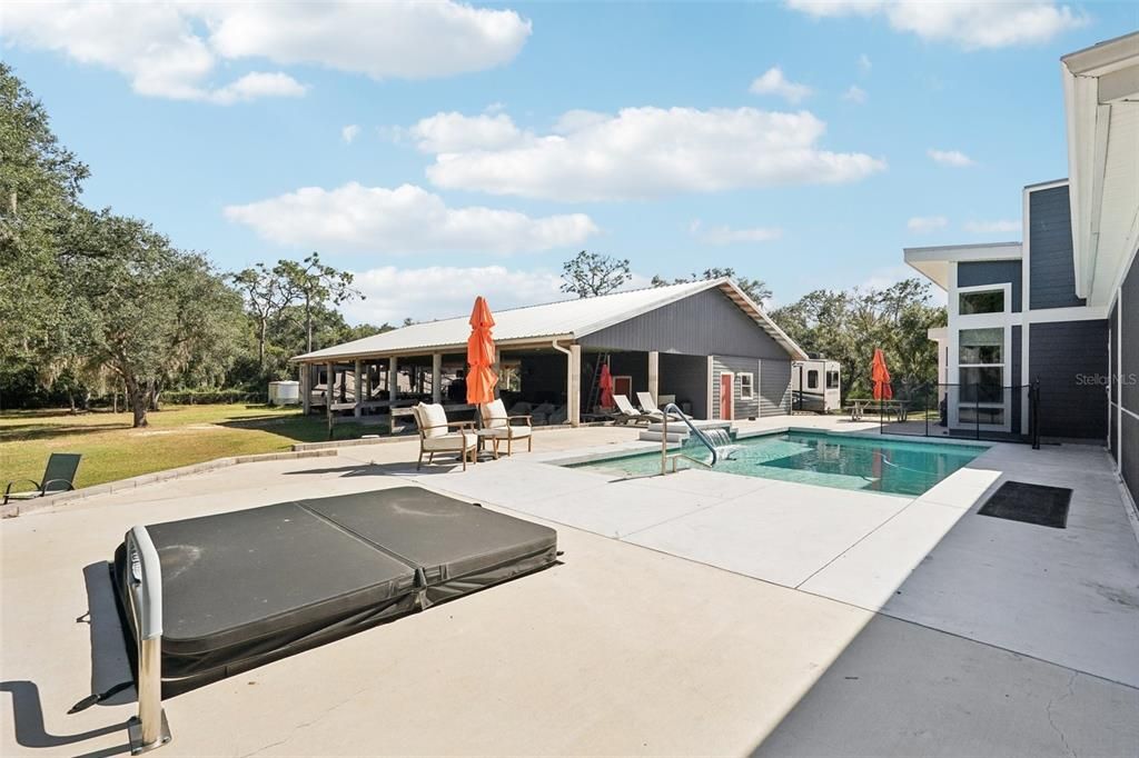 For Sale: $1,300,000 (4 beds, 2 baths, 2809 Square Feet)