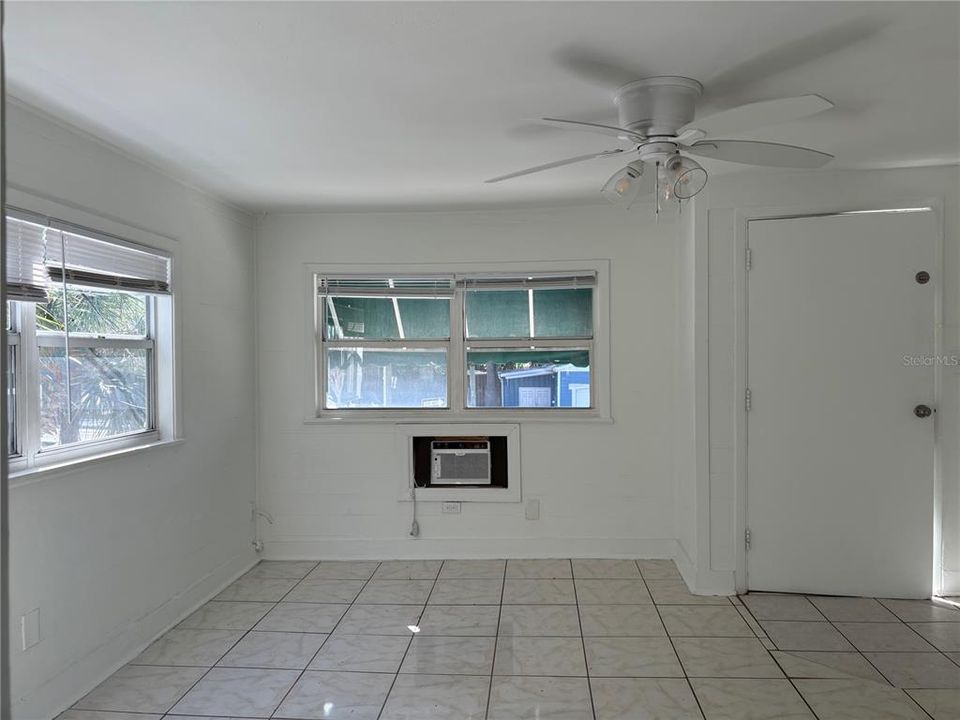 Activo con contrato: $800,000 (6 camas, 0 baños, 2892 Pies cuadrados)