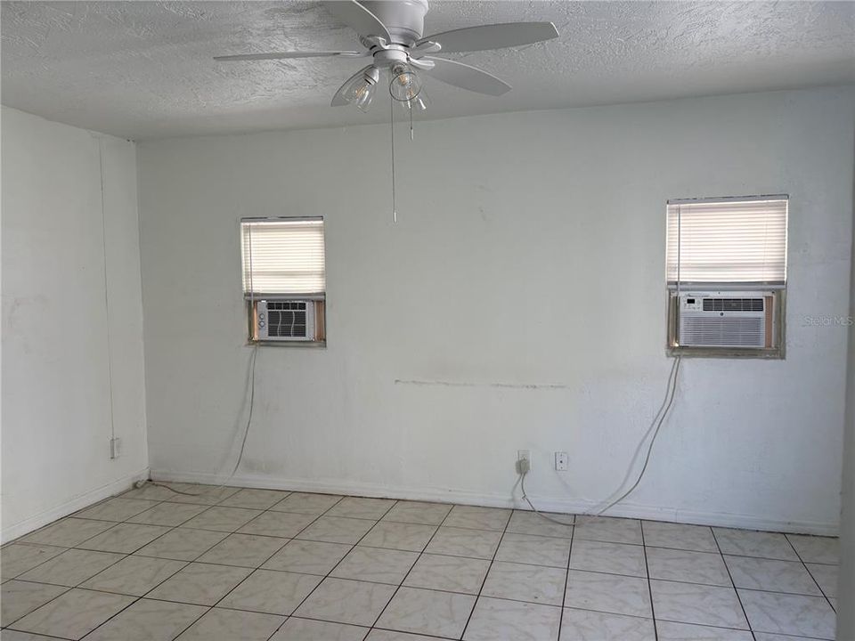 Activo con contrato: $800,000 (6 camas, 0 baños, 2892 Pies cuadrados)