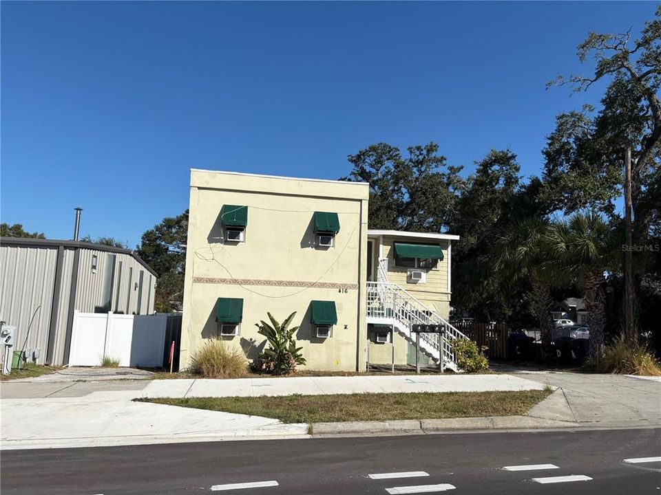 Activo con contrato: $800,000 (6 camas, 0 baños, 2892 Pies cuadrados)