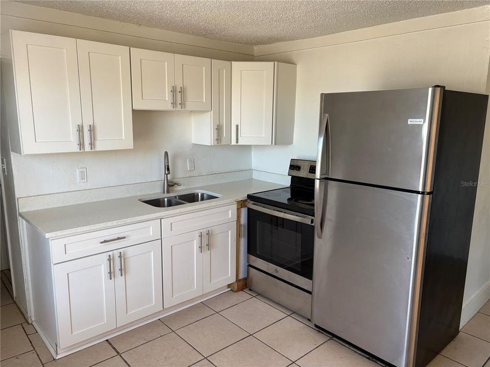 Activo con contrato: $800,000 (6 camas, 0 baños, 2892 Pies cuadrados)