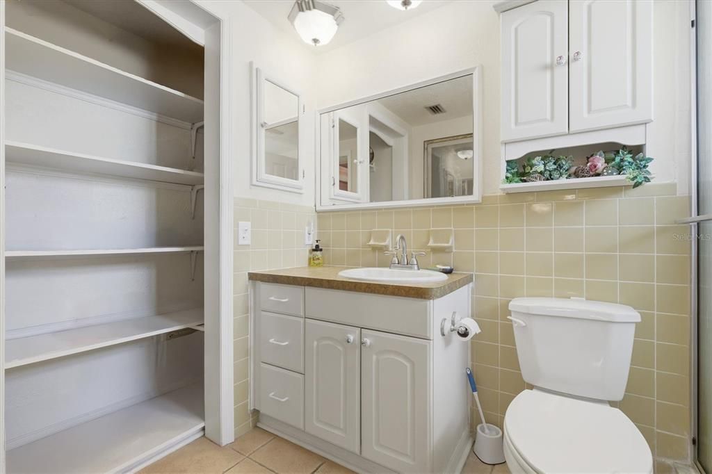 Activo con contrato: $289,990 (3 camas, 2 baños, 1399 Pies cuadrados)