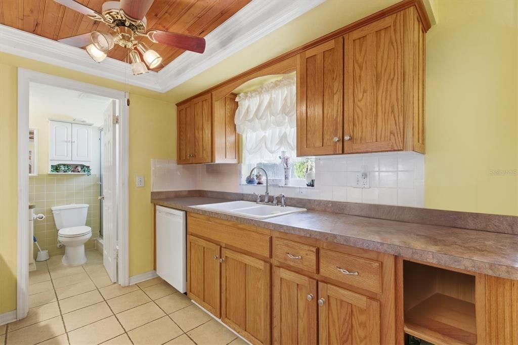 Activo con contrato: $289,990 (3 camas, 2 baños, 1399 Pies cuadrados)