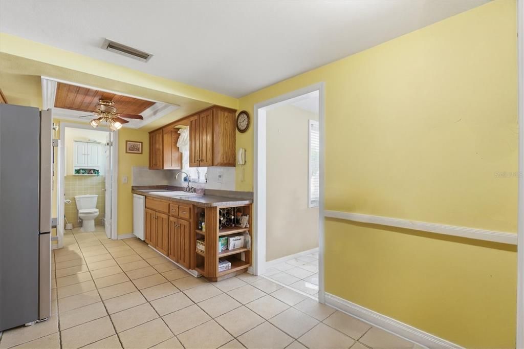 Activo con contrato: $289,990 (3 camas, 2 baños, 1399 Pies cuadrados)