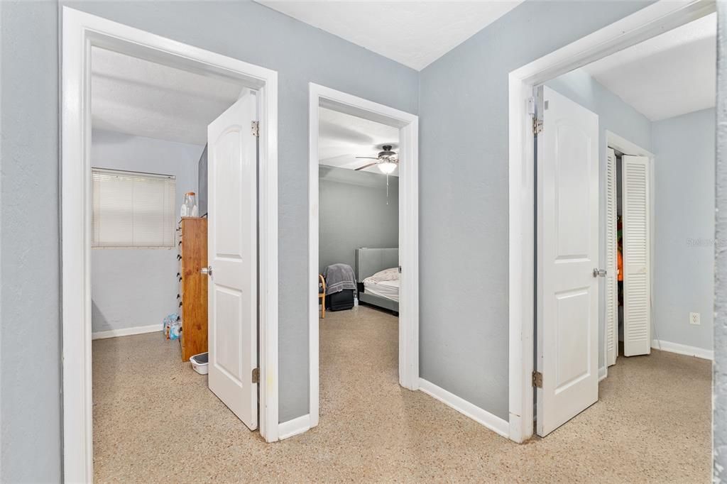 待售: $275,000 (3 贝兹, 1 浴室, 1035 平方英尺)