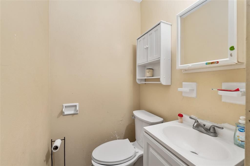 待售: $275,000 (3 贝兹, 1 浴室, 1035 平方英尺)