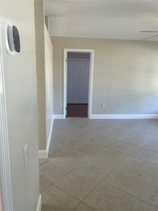 待售: $339,500 (3 贝兹, 1 浴室, 1298 平方英尺)