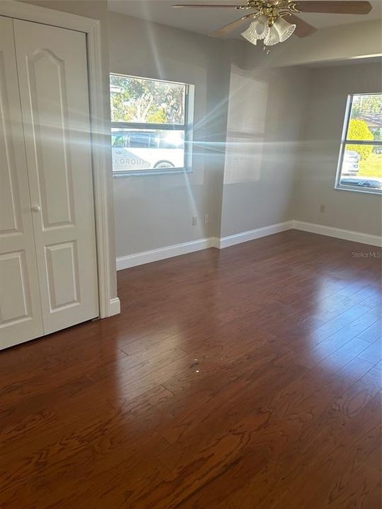 待售: $339,500 (3 贝兹, 1 浴室, 1298 平方英尺)