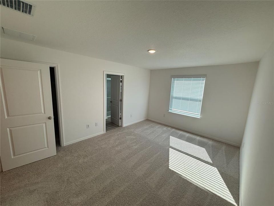 En Renta: $2,150 (3 camas, 2 baños, 1694 Pies cuadrados)