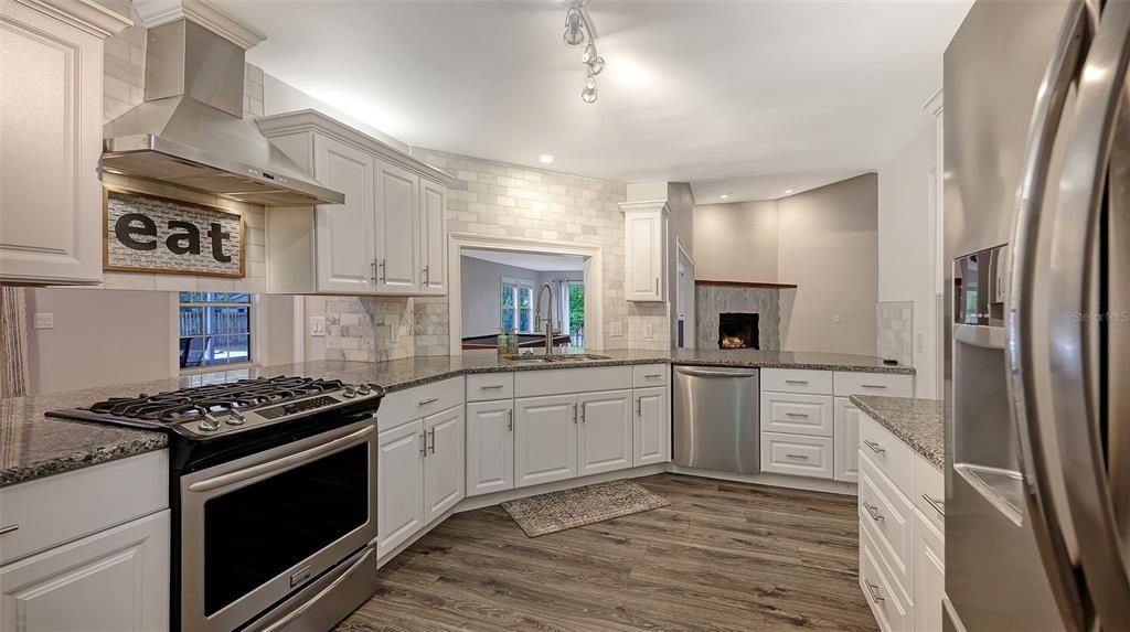 En Venta: $774,000 (5 camas, 3 baños, 3046 Pies cuadrados)