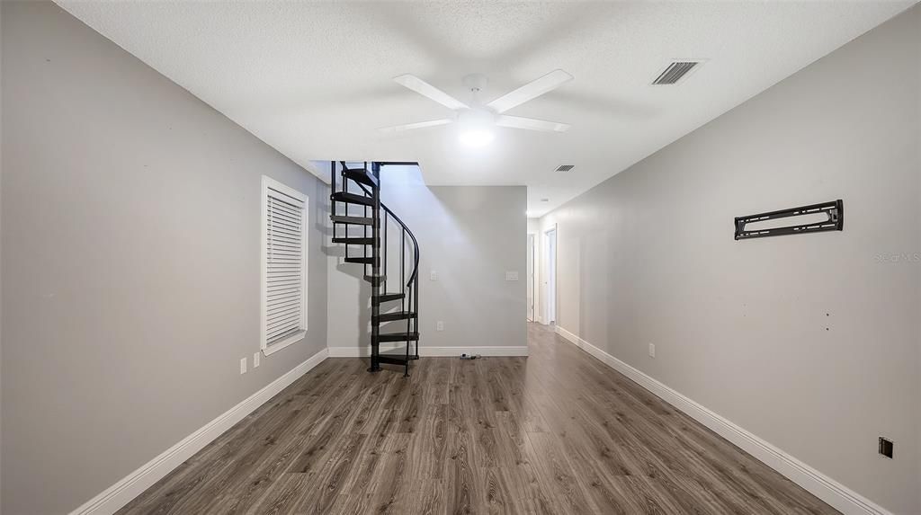 En Venta: $774,000 (5 camas, 3 baños, 3046 Pies cuadrados)