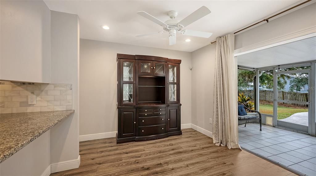 En Venta: $774,000 (5 camas, 3 baños, 3046 Pies cuadrados)