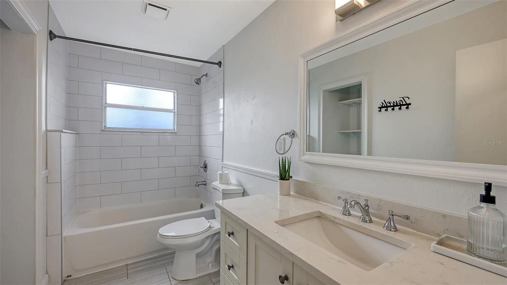 En Venta: $774,000 (5 camas, 3 baños, 3046 Pies cuadrados)