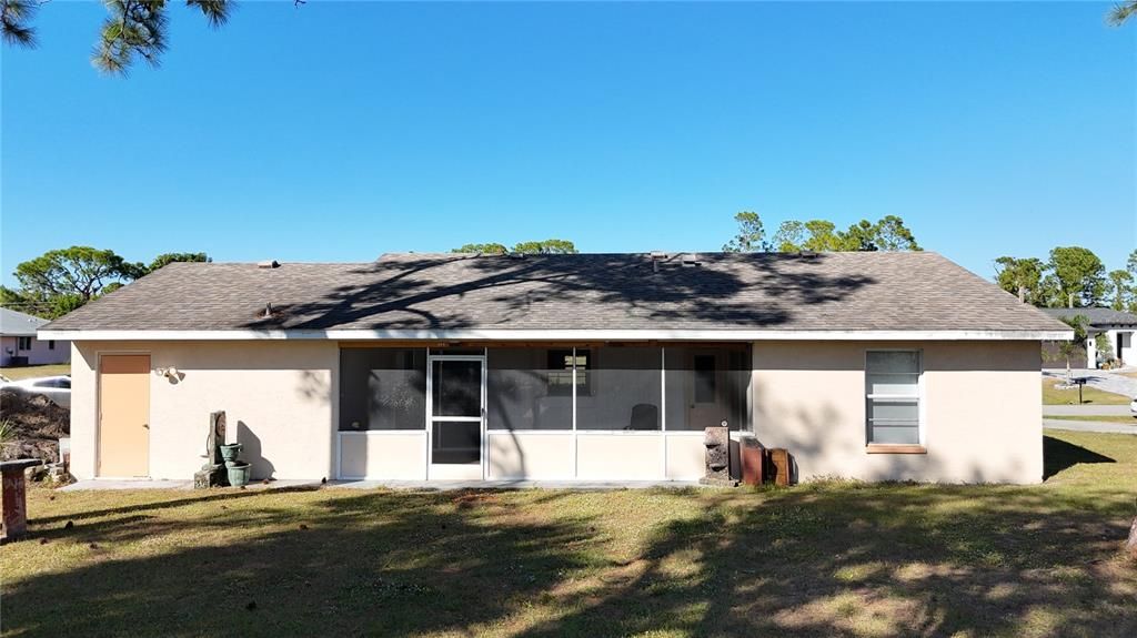 Active With Contract: $179,900 (2 beds, 1 baths, 959 Square Feet)