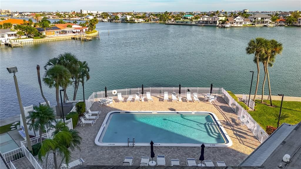 For Rent: $2,795 (1 beds, 1 baths, 1003 Square Feet)