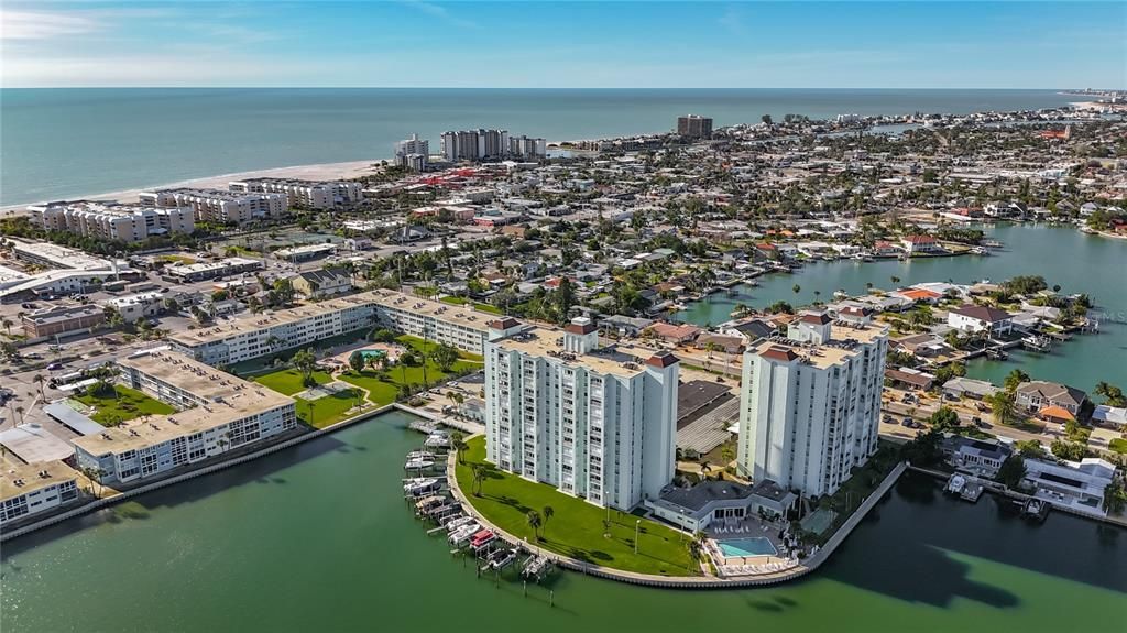 For Rent: $2,795 (1 beds, 1 baths, 1003 Square Feet)