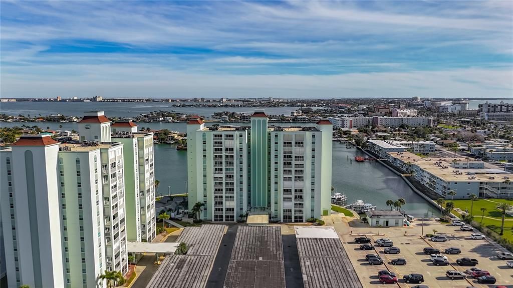 For Rent: $2,795 (1 beds, 1 baths, 1003 Square Feet)