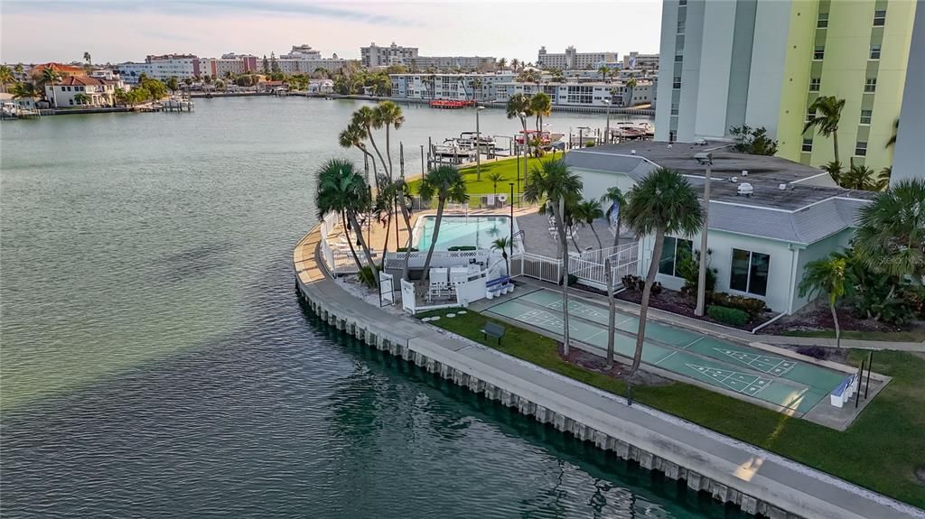 For Rent: $2,795 (1 beds, 1 baths, 1003 Square Feet)