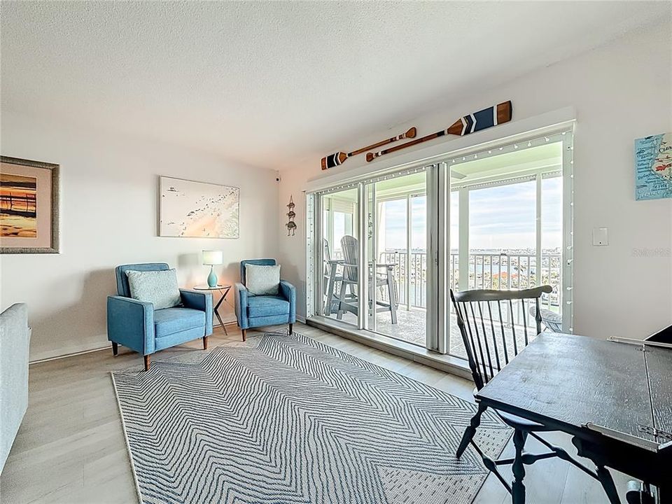 For Rent: $2,795 (1 beds, 1 baths, 1003 Square Feet)