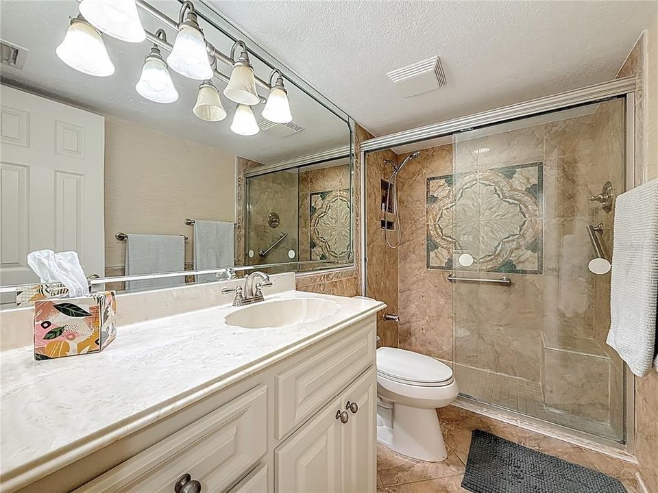 For Rent: $2,795 (1 beds, 1 baths, 1003 Square Feet)