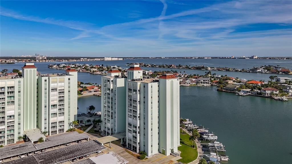 For Rent: $2,795 (1 beds, 1 baths, 1003 Square Feet)