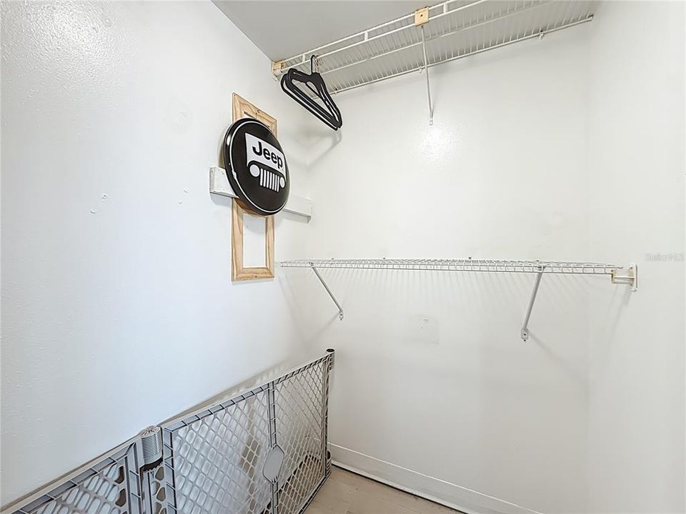 For Rent: $2,795 (1 beds, 1 baths, 1003 Square Feet)