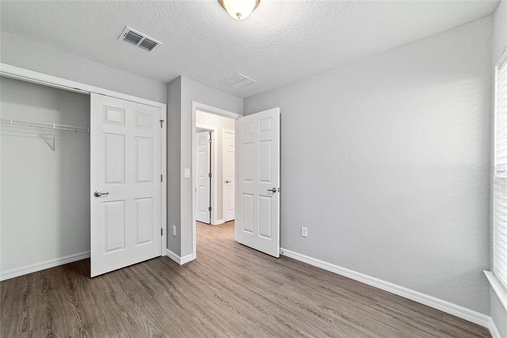 Под контрактом: $224,900 (3 спален, 2 ванн, 1121 Квадратных фут)