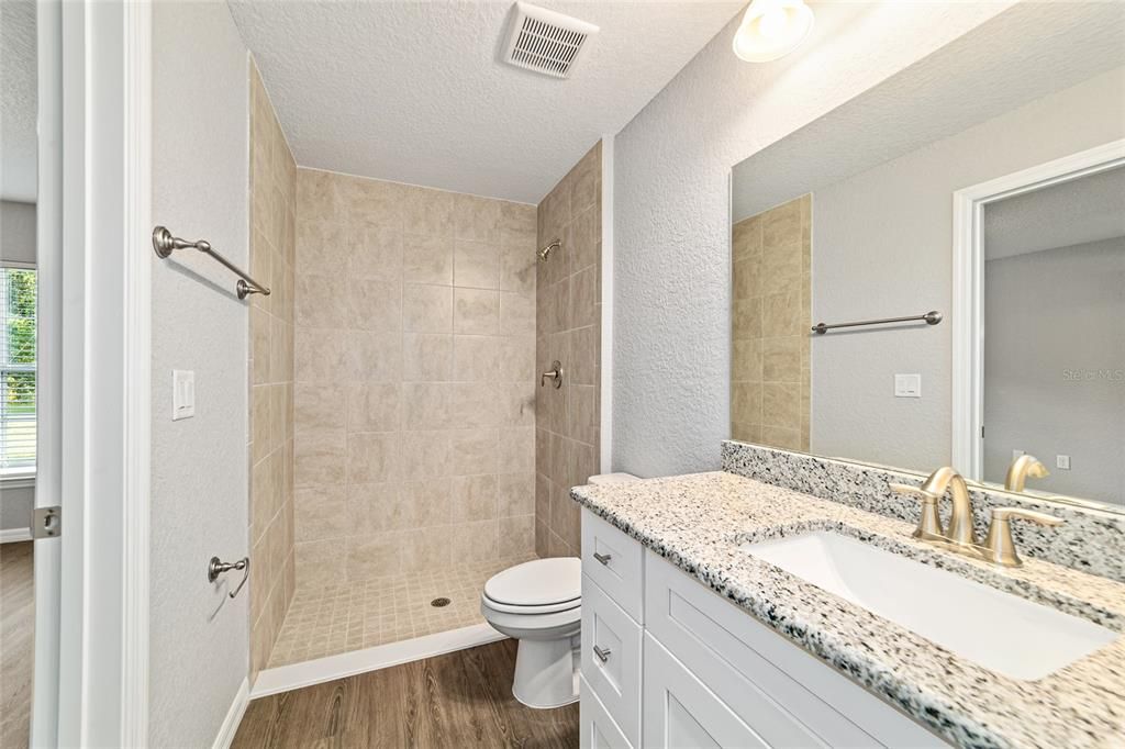 Под контрактом: $224,900 (3 спален, 2 ванн, 1121 Квадратных фут)