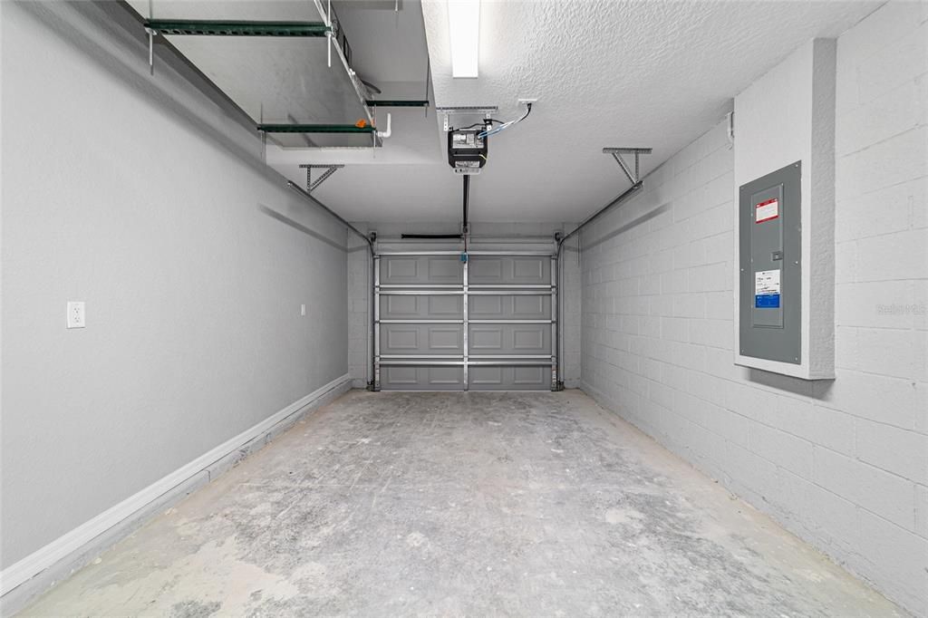 Под контрактом: $224,900 (3 спален, 2 ванн, 1121 Квадратных фут)