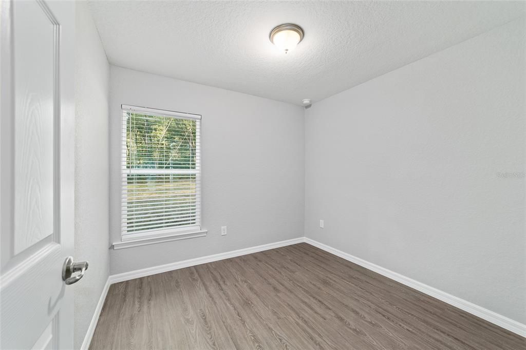 Под контрактом: $224,900 (3 спален, 2 ванн, 1121 Квадратных фут)