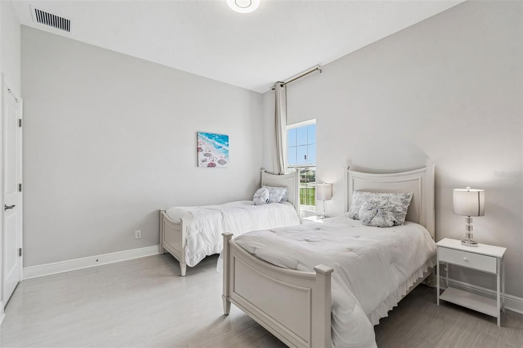 For Sale: $884,900 (5 beds, 4 baths, 3518 Square Feet)