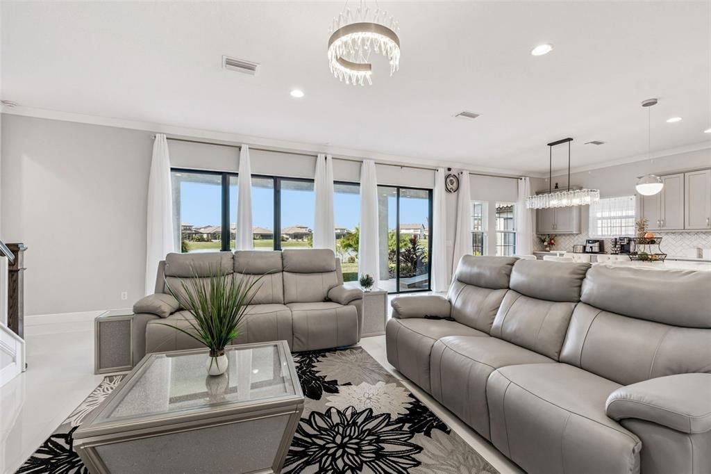 For Sale: $884,900 (5 beds, 4 baths, 3518 Square Feet)