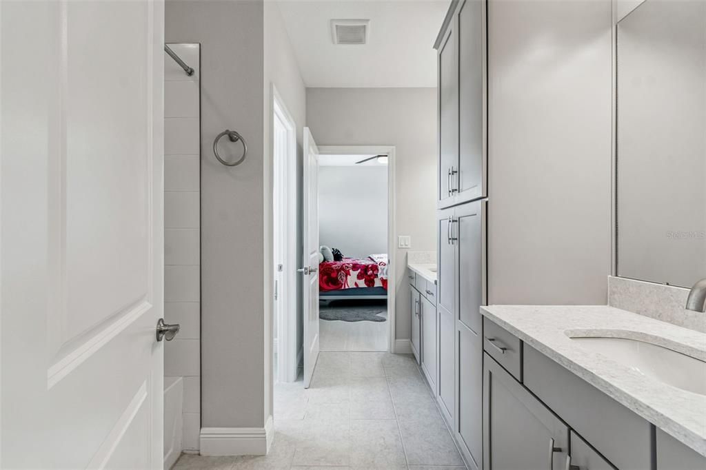 For Sale: $884,900 (5 beds, 4 baths, 3518 Square Feet)