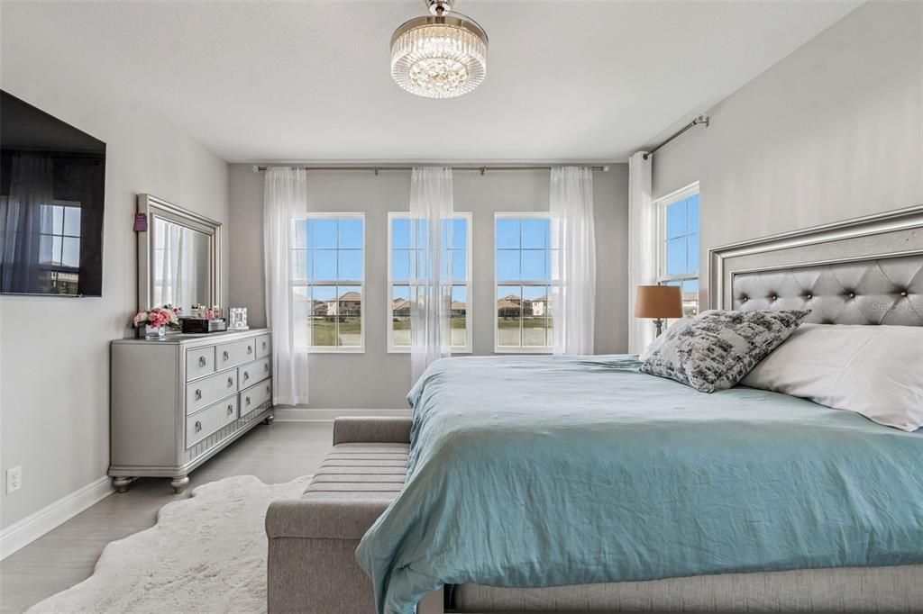 For Sale: $884,900 (5 beds, 4 baths, 3518 Square Feet)