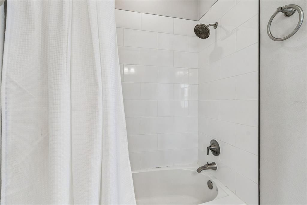 For Sale: $884,900 (5 beds, 4 baths, 3518 Square Feet)