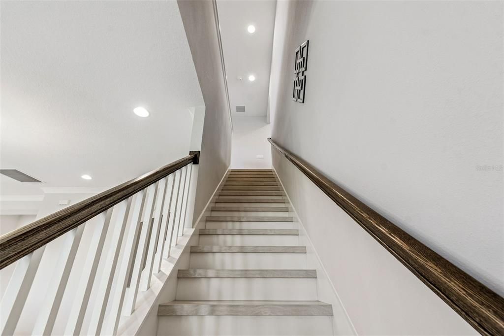 For Sale: $884,900 (5 beds, 4 baths, 3518 Square Feet)