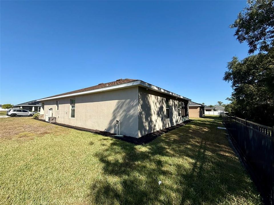 待售: $300,000 (3 贝兹, 2 浴室, 1610 平方英尺)