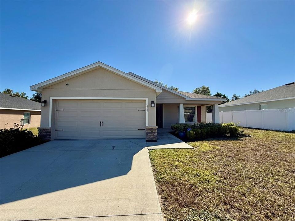 待售: $300,000 (3 贝兹, 2 浴室, 1610 平方英尺)